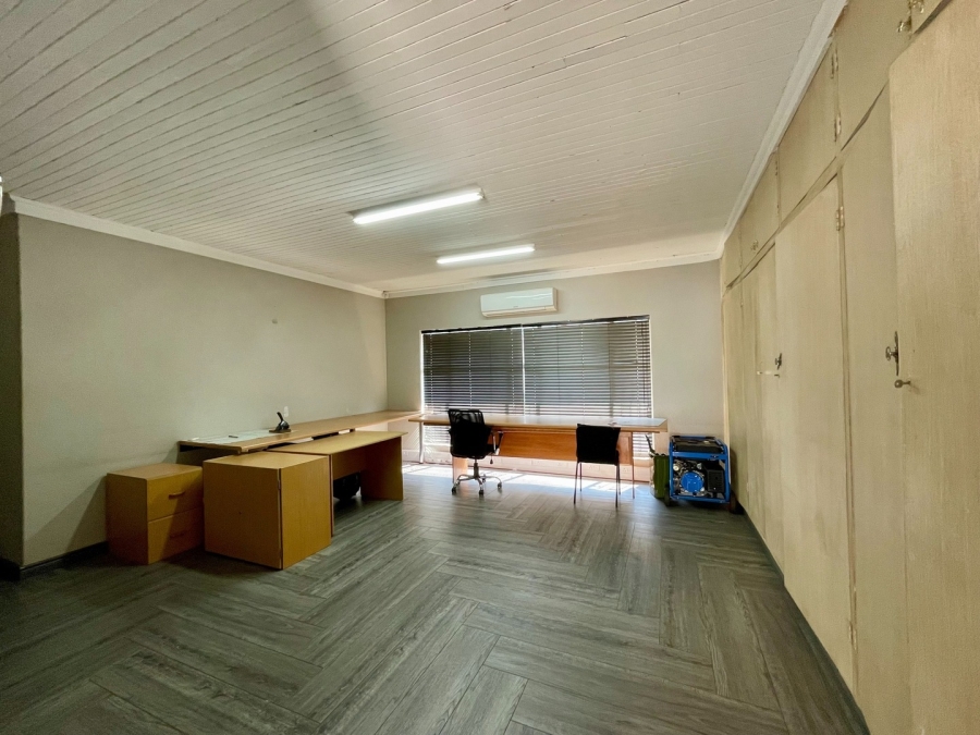 Commercial Property for Sale in Wilkoppies North West